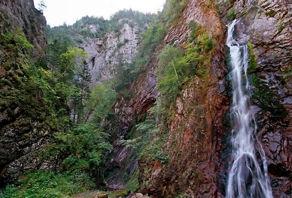 Амгинский водопад